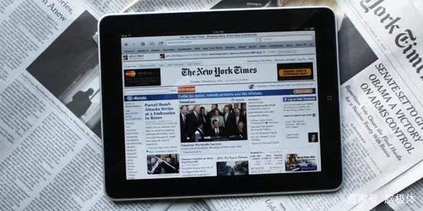 怎么用英語談?wù)摶ヂ?lián)網(wǎng)新聞(舉行一場(chǎng)關(guān)于互聯(lián)網(wǎng)的討論用英語怎么說)