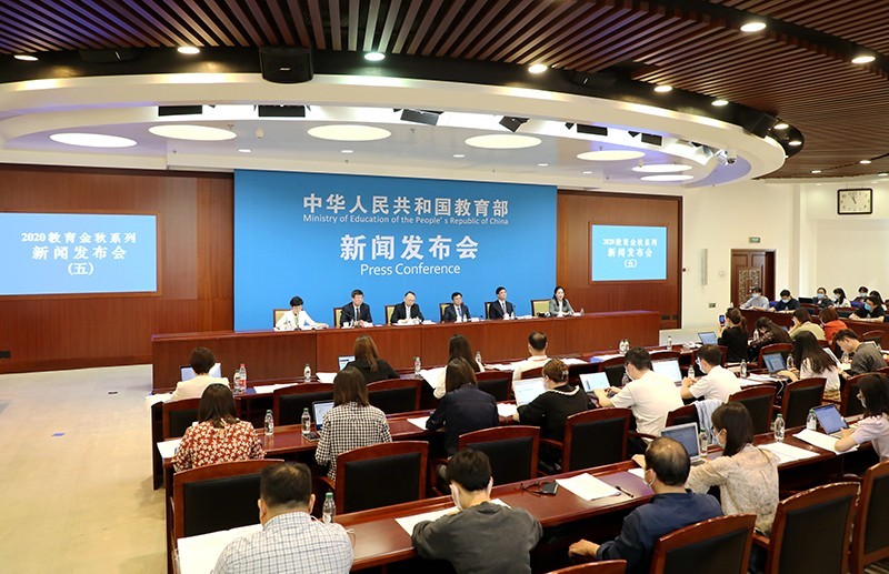 小學互聯網新聞發布會(關于小小新聞發布會的新聞)