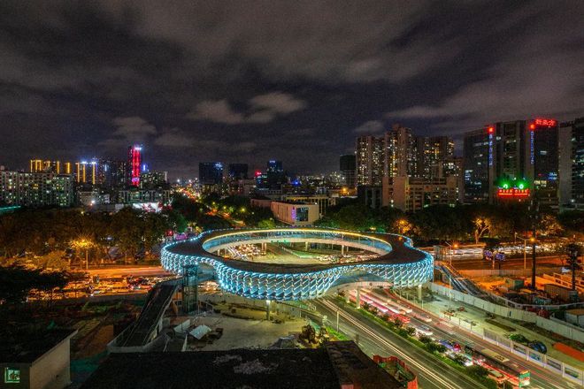 深圳互聯(lián)網(wǎng)危機(jī)最新消息(深圳互聯(lián)網(wǎng)危機(jī)最新消息視頻)