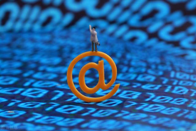 互聯(lián)網(wǎng)時代新聞特點(互聯(lián)網(wǎng)時代的新聞傳播新特征)