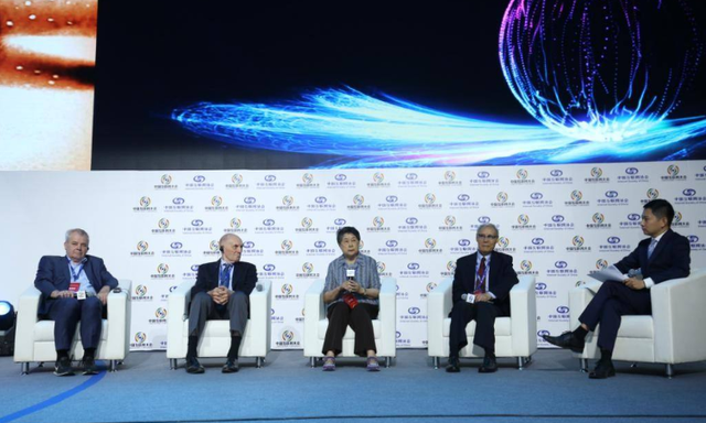 互聯網之父確診新聞(互聯網之父確診新冠肺炎)