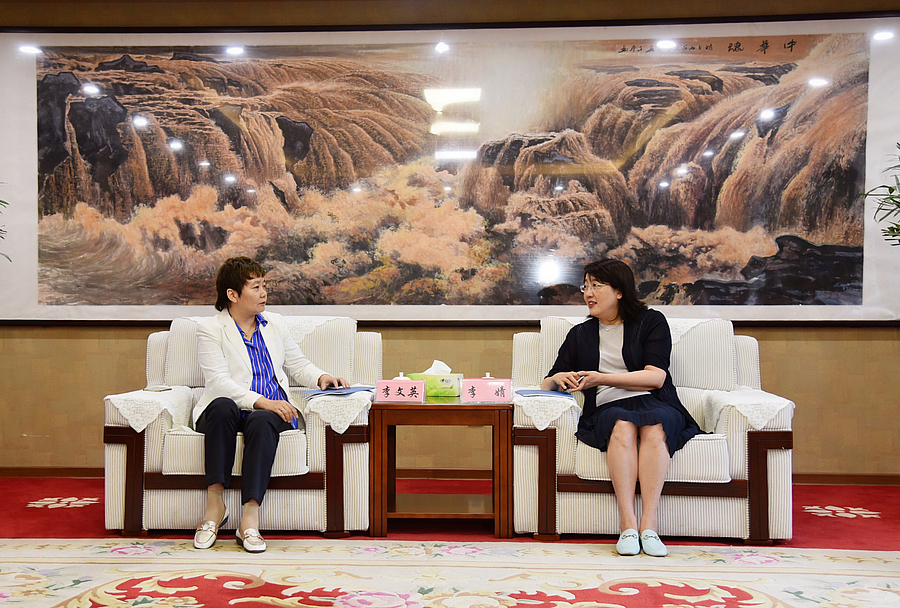 市互聯(lián)網(wǎng)新聞中心主任李颯(市互聯(lián)網(wǎng)新聞中心主任李颯簡(jiǎn)介)